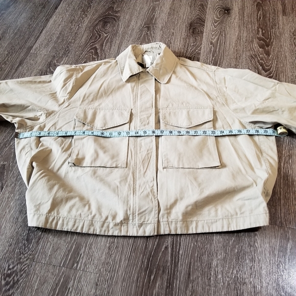 H&M Tan Oversized Minimalist Military Jacket Size Medium - Picture 10 of 13